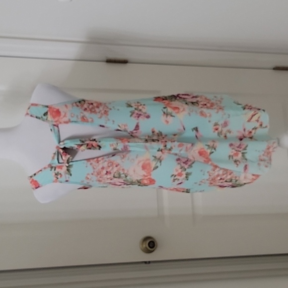 Forever 21 Light Blue Floral High Low Hem Tie Back Sheer Sleeveless Blouse - Picture 5 of 12